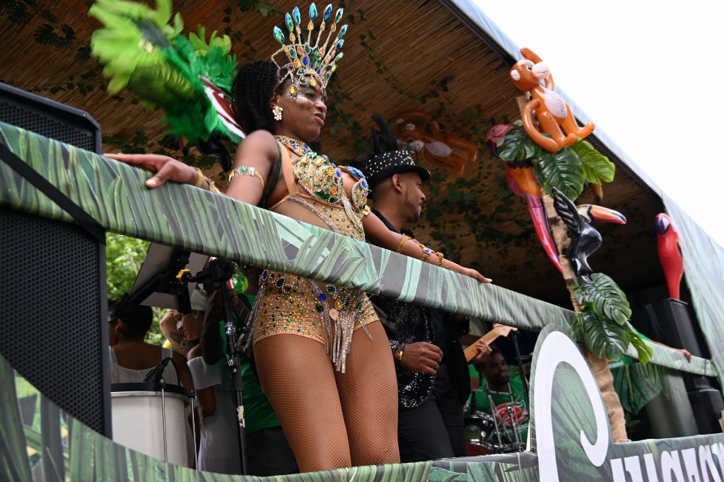 ../Images/Zomercarnaval 2024 350.jpg